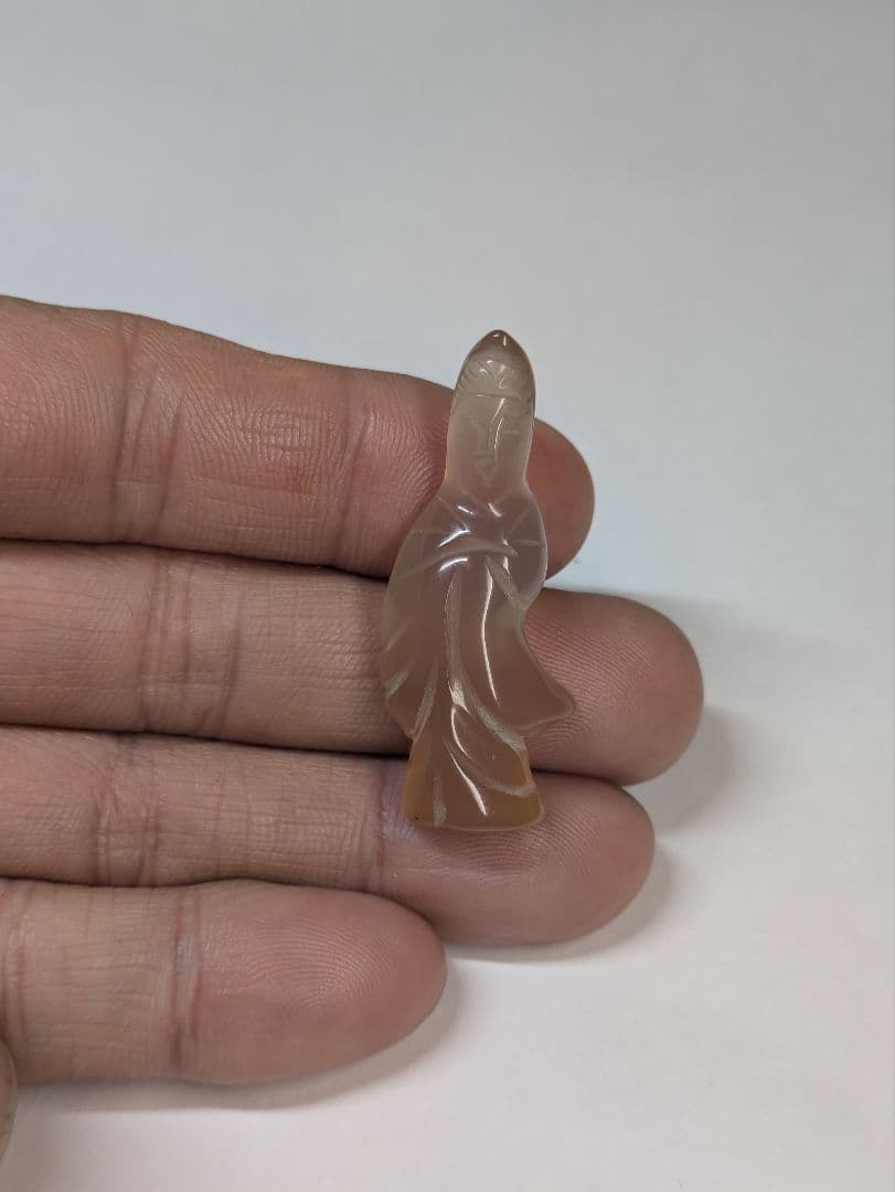 古瑪瑙 水晶 観音様 仏様 菩薩 瑪瑙 骨董 古玩 印材 根付 念持仏