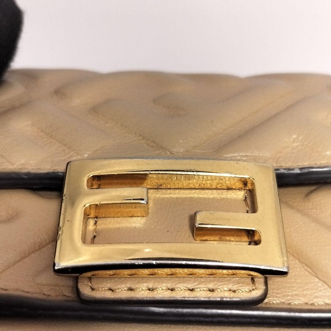 極美品】FENDI バゲット マイクロ 三つ折り財布 ベージュ FFモチーフ