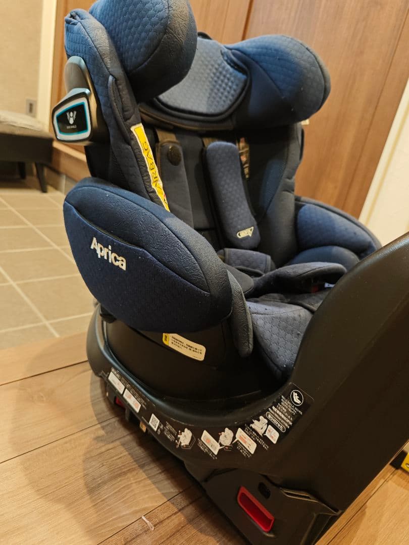 Aprica チャイルドシート フラディア・グロウ