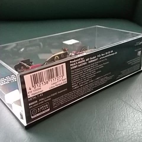 ミニチャンプスロータスF1E20K.ライコネンアブダビGP優勝モデル