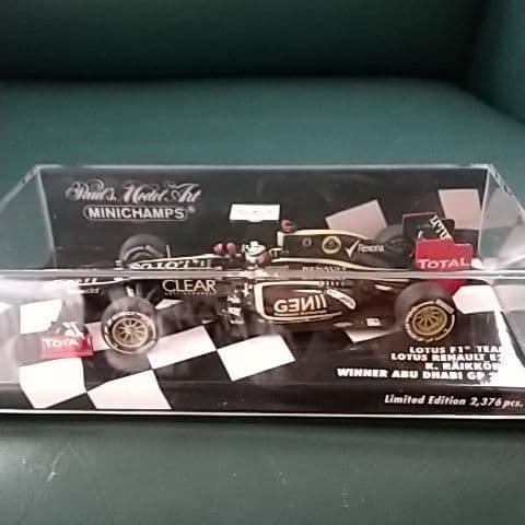 ミニチャンプスロータスF1E20K.ライコネンアブダビGP優勝モデル