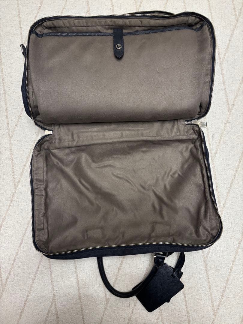 【定価60,000円程度】ネイビーペッレモルビダブリーフバッグ2室タイプ