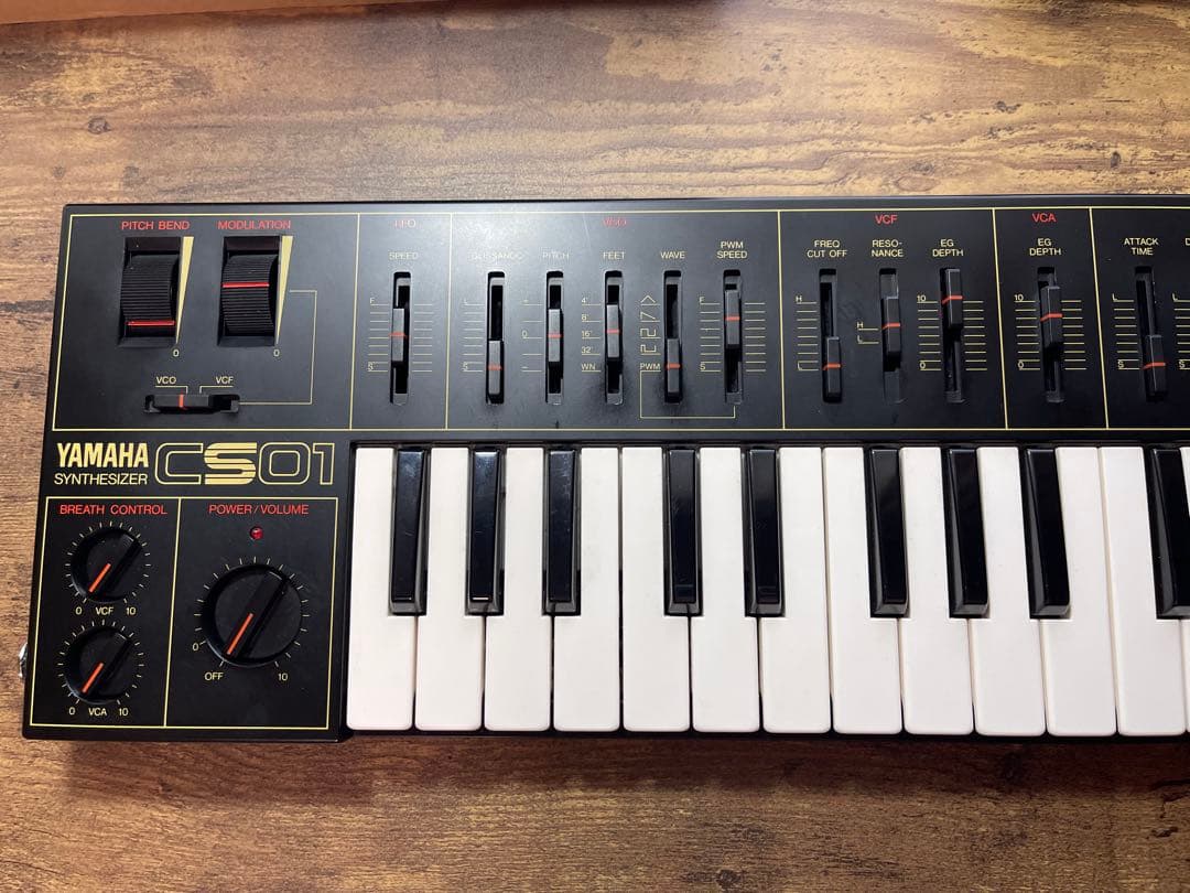 YAMAHA CS01 アナログシンセサイザー