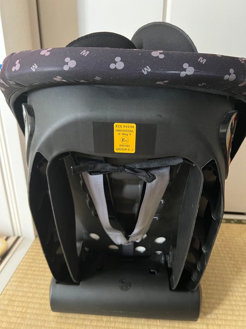 最終お値下げ　ミッキー　ディズニー　デザイン チャイルドシート　限定品