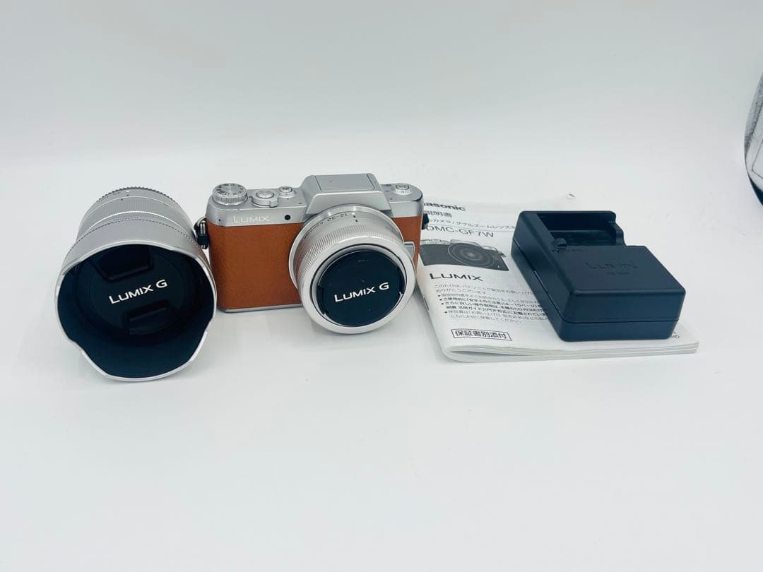 Panasonic LUMIX DMC-GF7W ダブルズームレンズキット