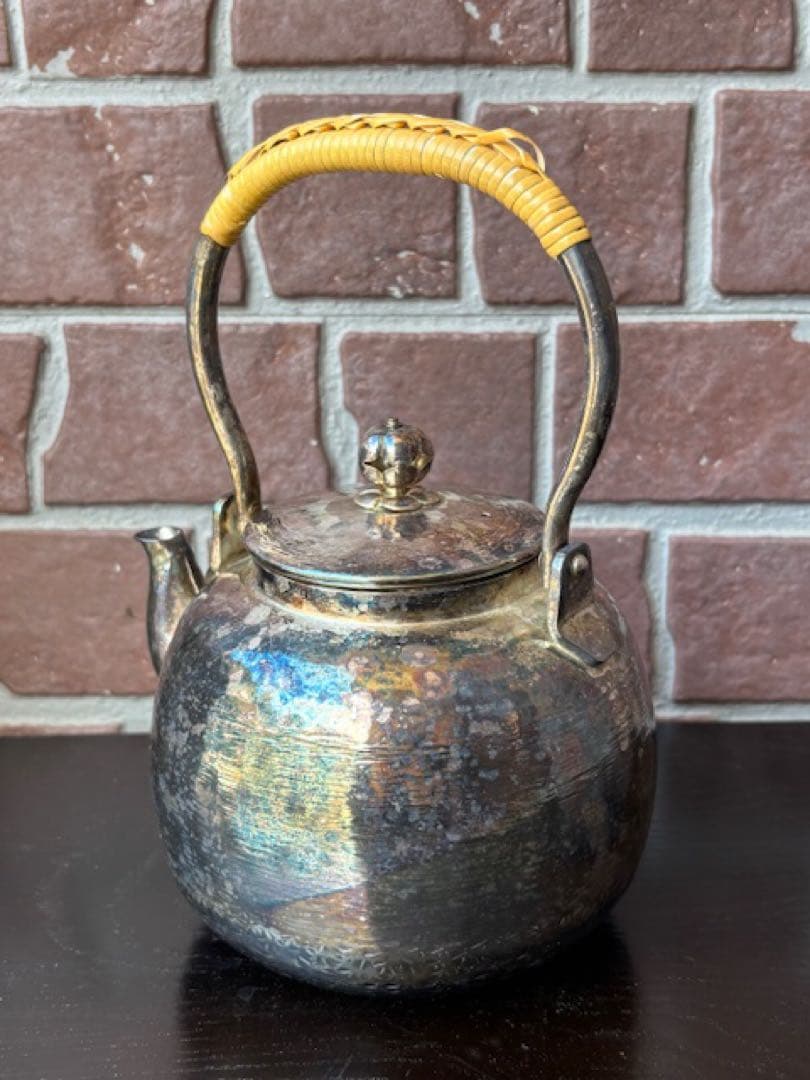 ① 銀瓶丸型五合 銀いぶし仕上秀峯堂約434g湯沸かし薬缶やかん煎茶道具