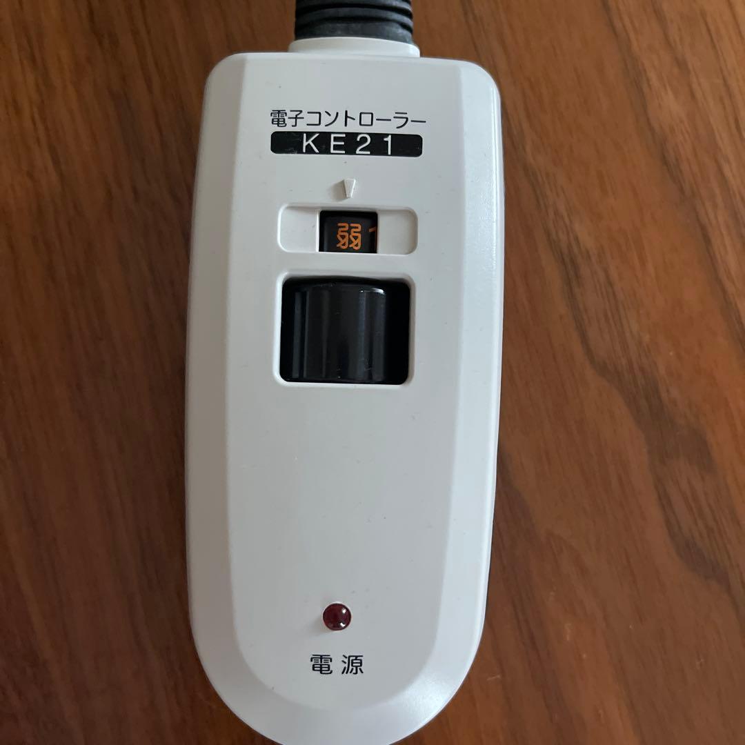 ニトリ　ハイダイニングテーブルこたつ　３点セット