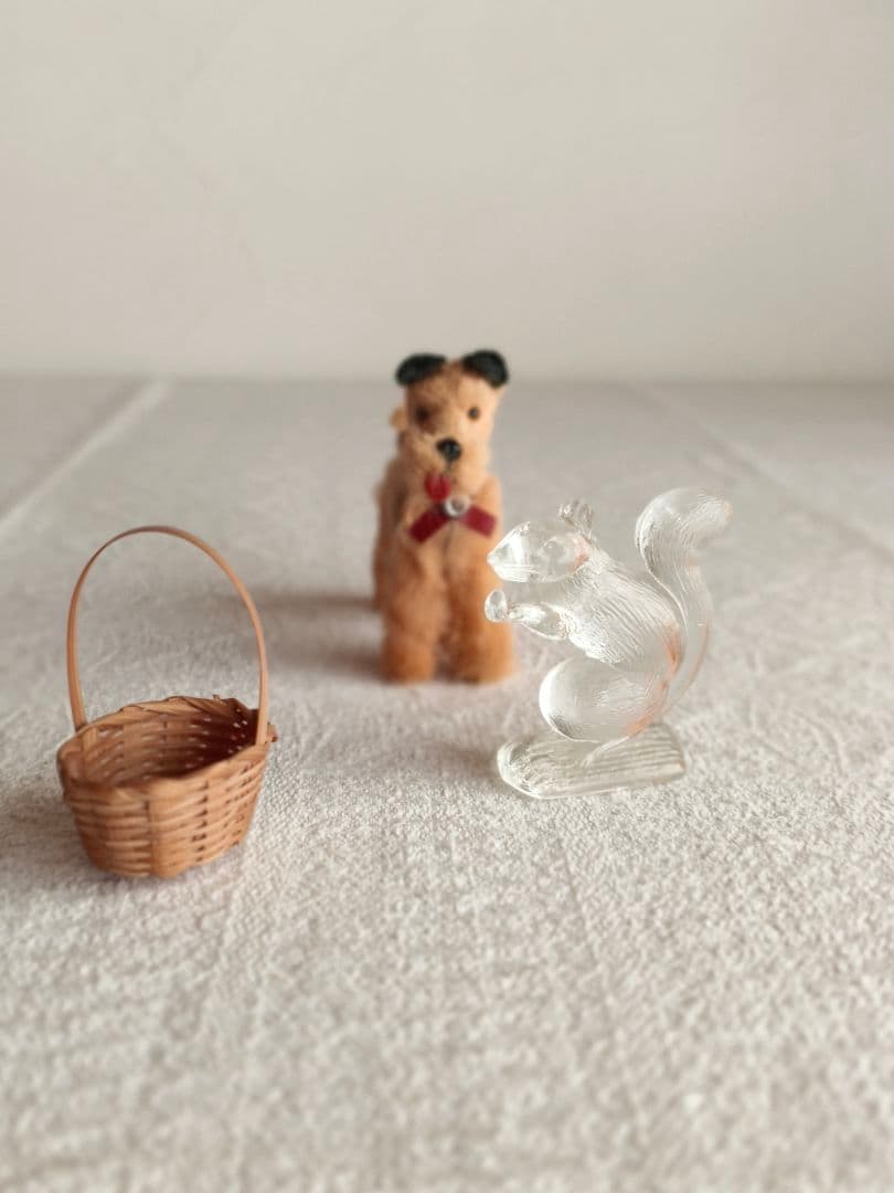 vintage glass figure ୨୧ * ガラスの リスさん vintage glass figure