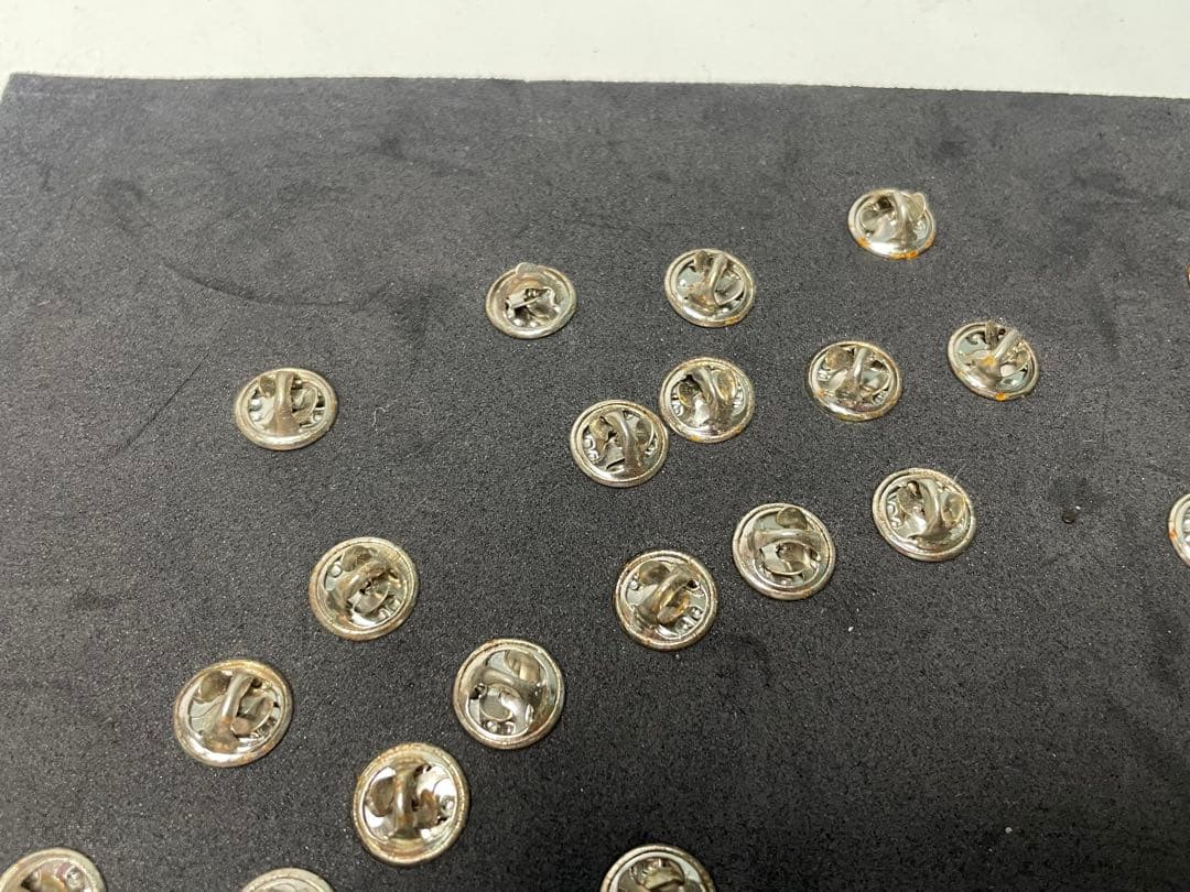 mr.children 20周年記念 ピンバッジ - メルカリ