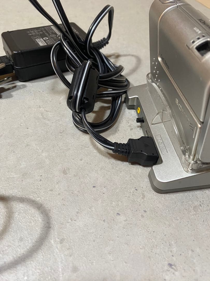 SONY Cyber-shot 4.0 DSC-F77 バッテリー&充電器付