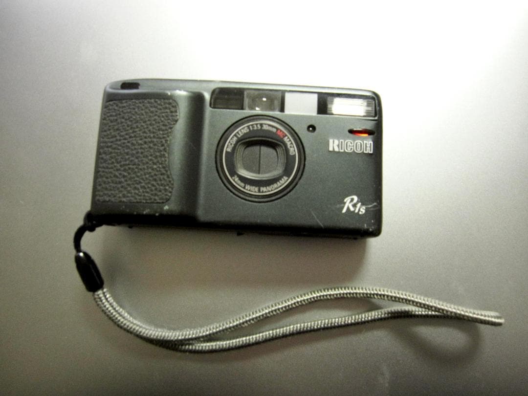 RICOH R1s コンパクトフィルムカメラ 【ジャンク】 - メルカリ