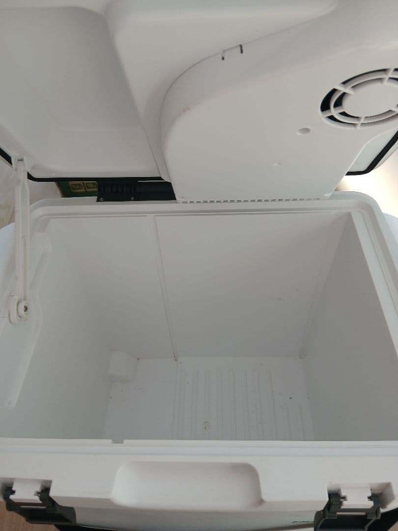 HiKOKI コードレス冷温庫 UL 18DA