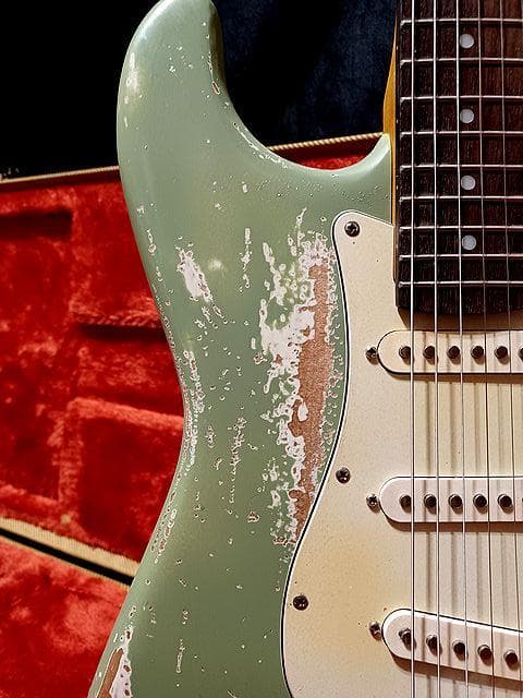 ギター OliveGreen RelicLaquerFinishStratocaster