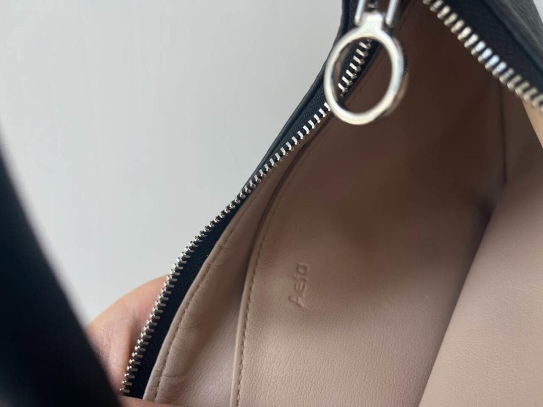 アエタ　ブラック M