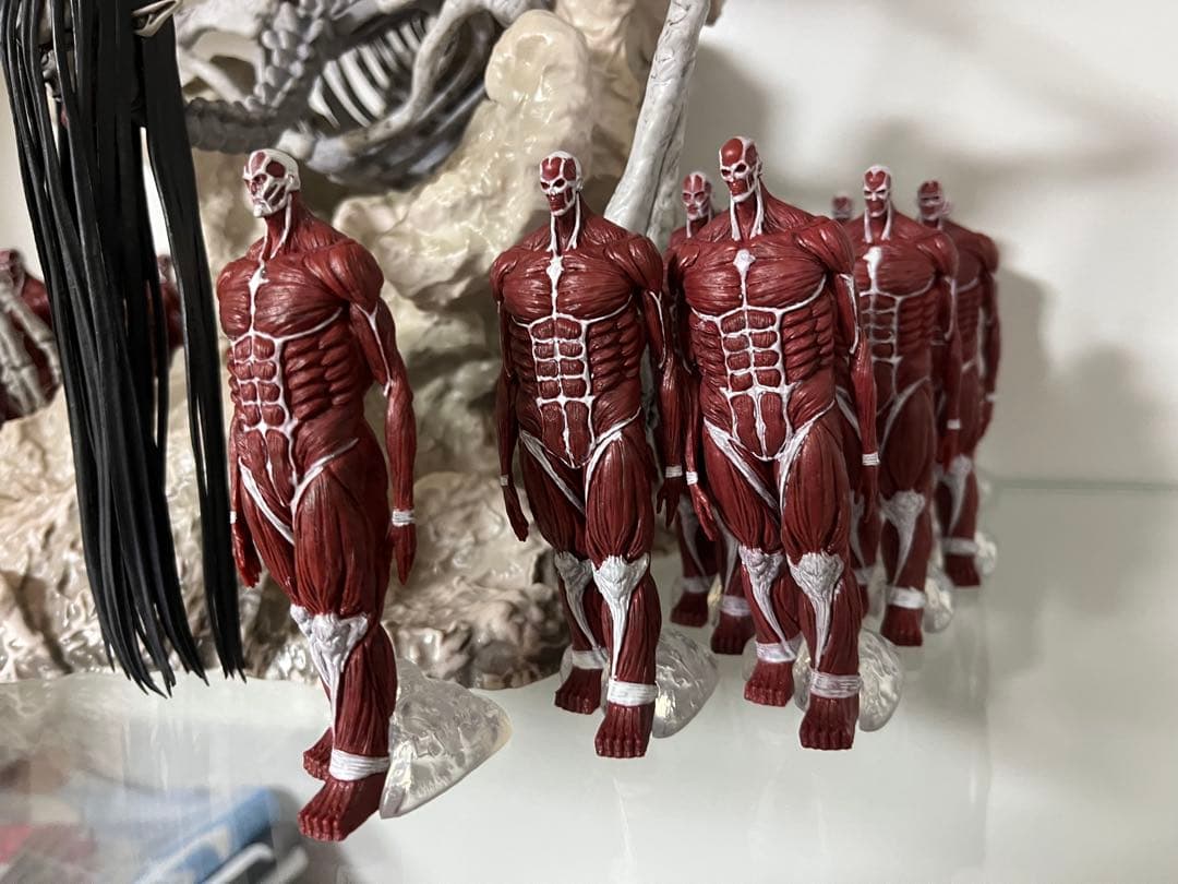 進撃の巨人 終尾の巨人フィギュア 地鳴らしフィギュア23体リペイント