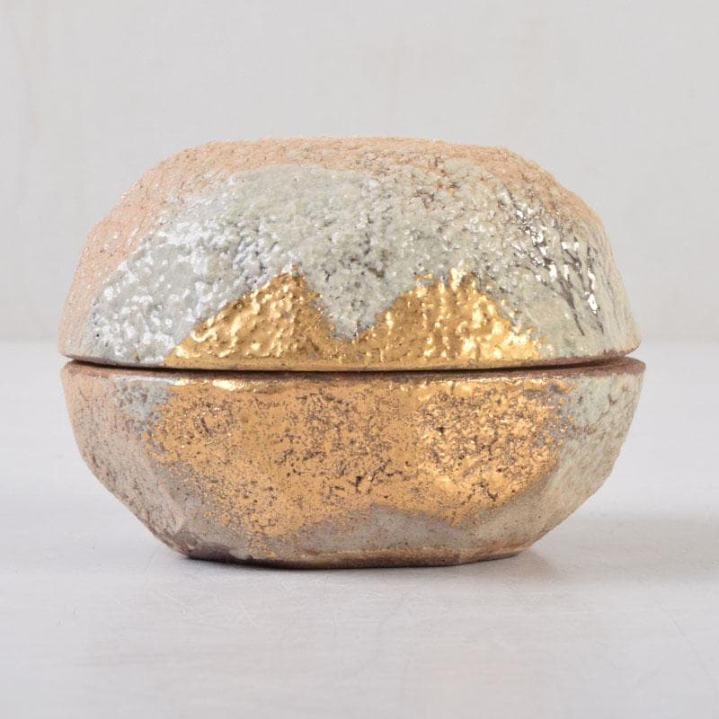 茶道具 小川勲作 金彩 残雪 香合 共箱 V 8775 - メルカリ