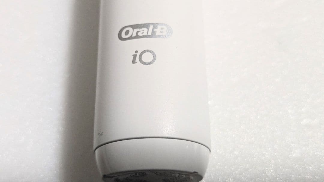 美品!　ブラウン　電動歯ブラシ　オーラルB　 io 8　Type3758　動作品