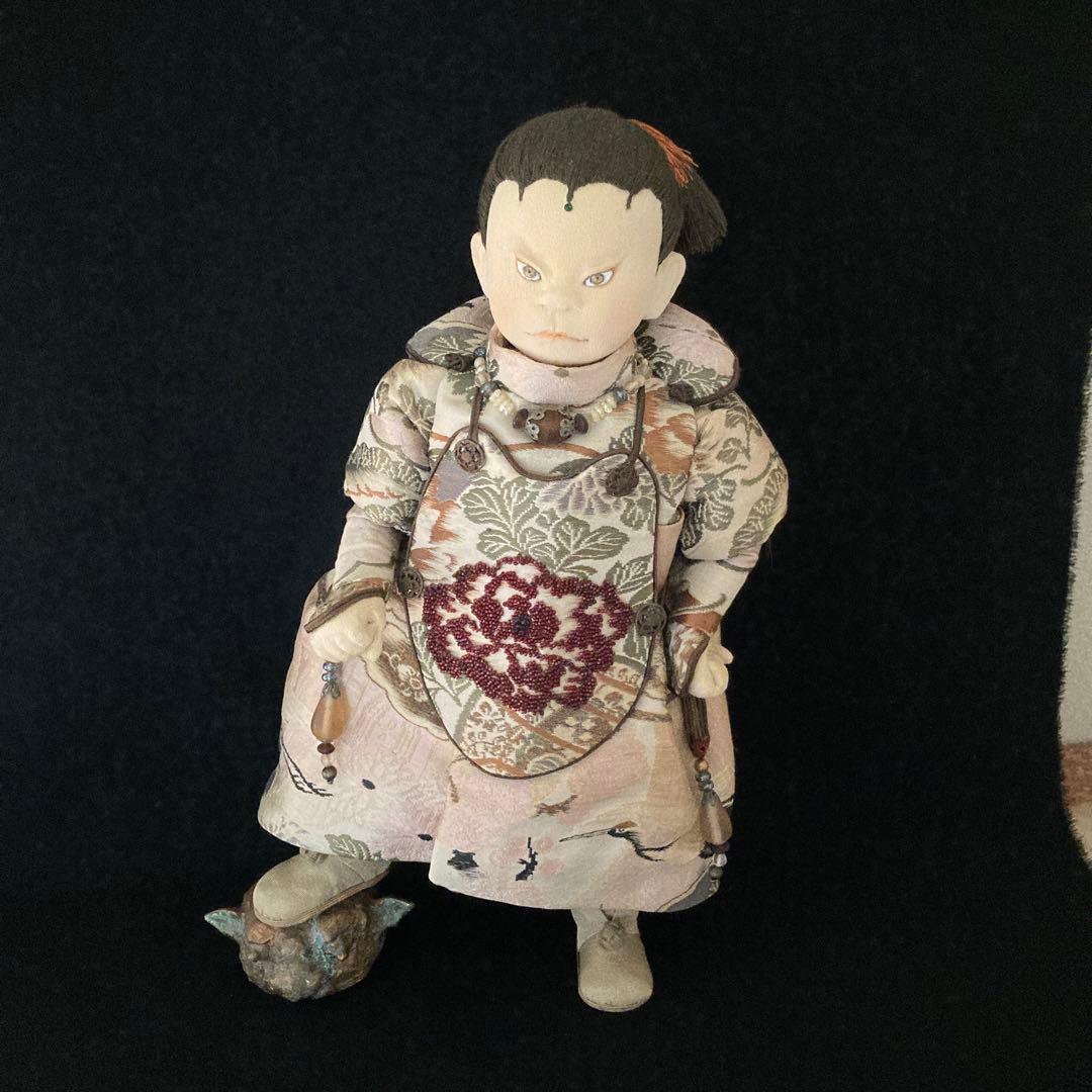 紙粘土に縮緬を貼った創作人形