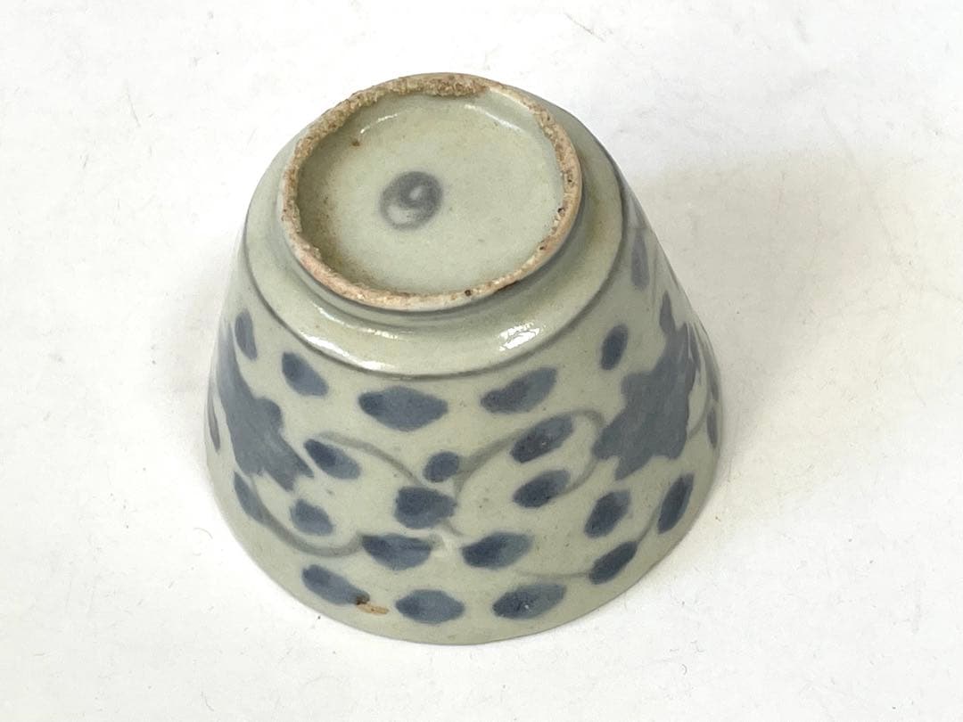 骨董 アンティーク こんにゃく印判 水玉 唐草文様 蕎麦猪口 カップ 酒器