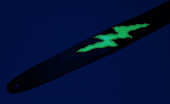 ヌメ革製 ハンドメイド ギター・ベース用ストラップ イナズマ 蓄光