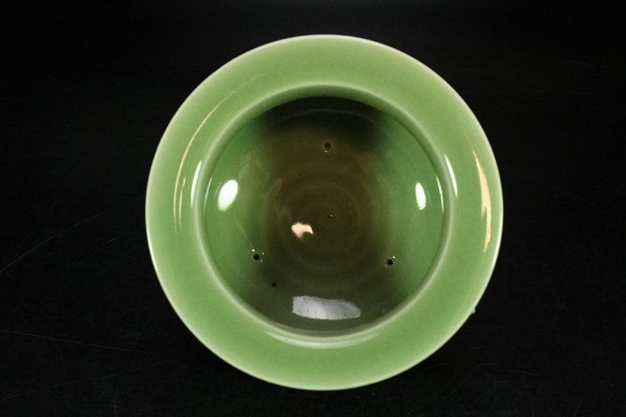 清水六兵衛作 青磁 唐木蓋 香炉 在銘 共箱(K-LC692)