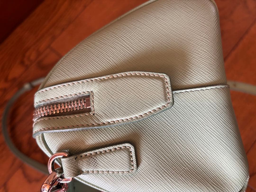 PRADA ミントグリーン ショルダーバッグ