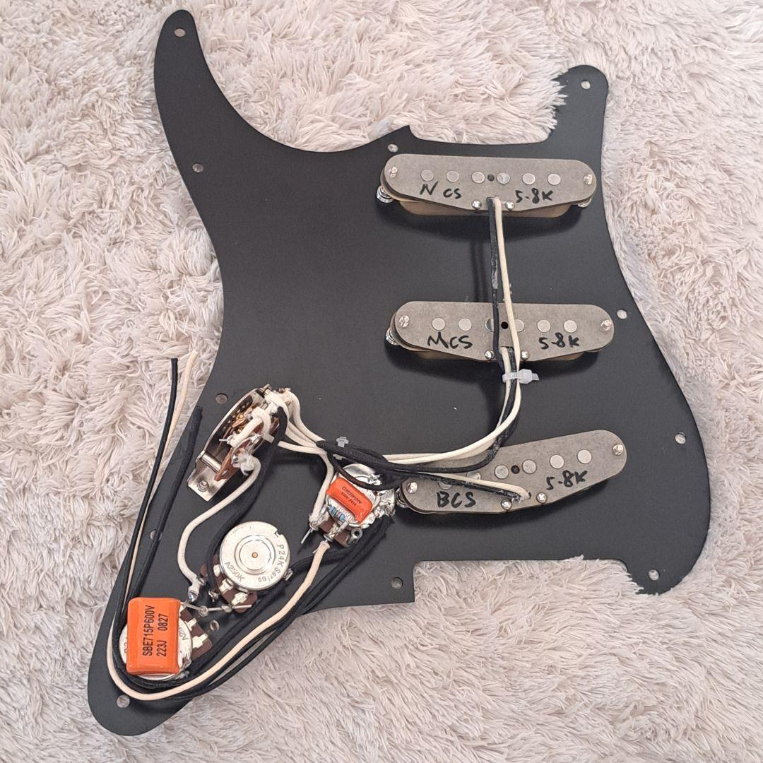 金属風ストラトSSSアセンブリ　CS69復刻　高品質　アルミピックガード＆カバー