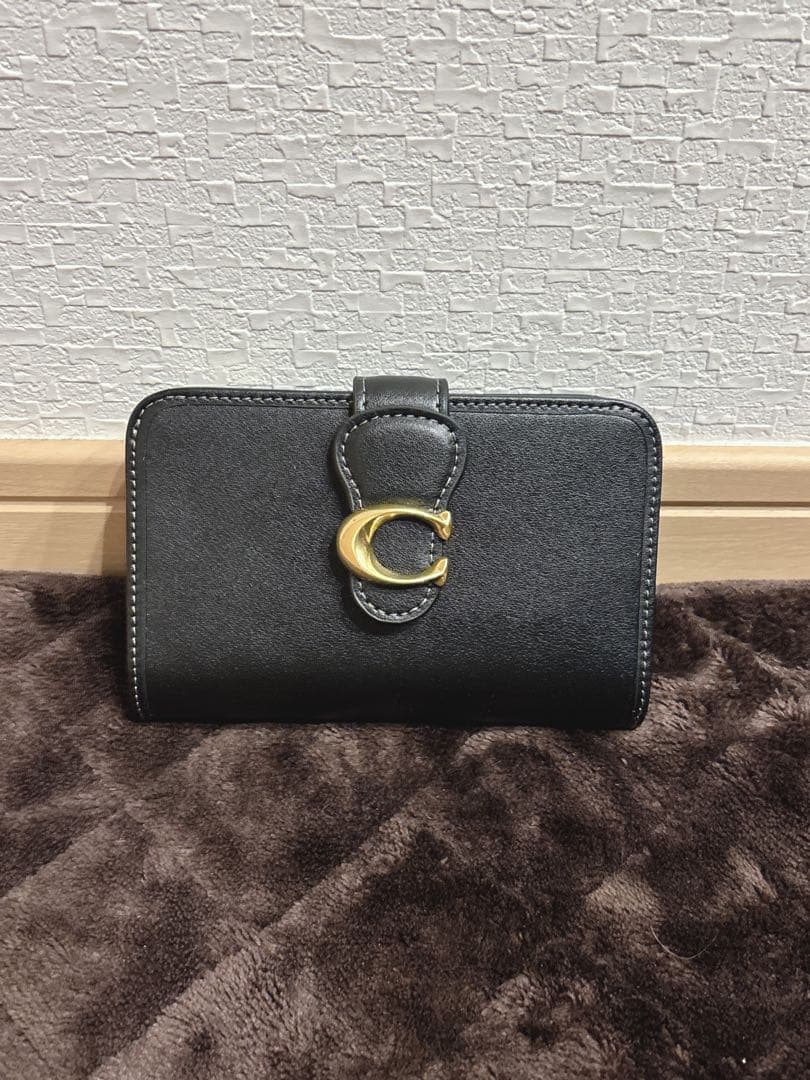 【再入荷！】COACH コーチ タビーミディアムウォレット　黒色