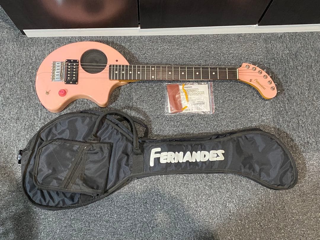 ZO-3 ピンク アンプ内蔵ミニギター FERNANDES FERNANDES ZO-3 PINK ZO3ミニギター ピンク(フェルナンデス アンプ内蔵