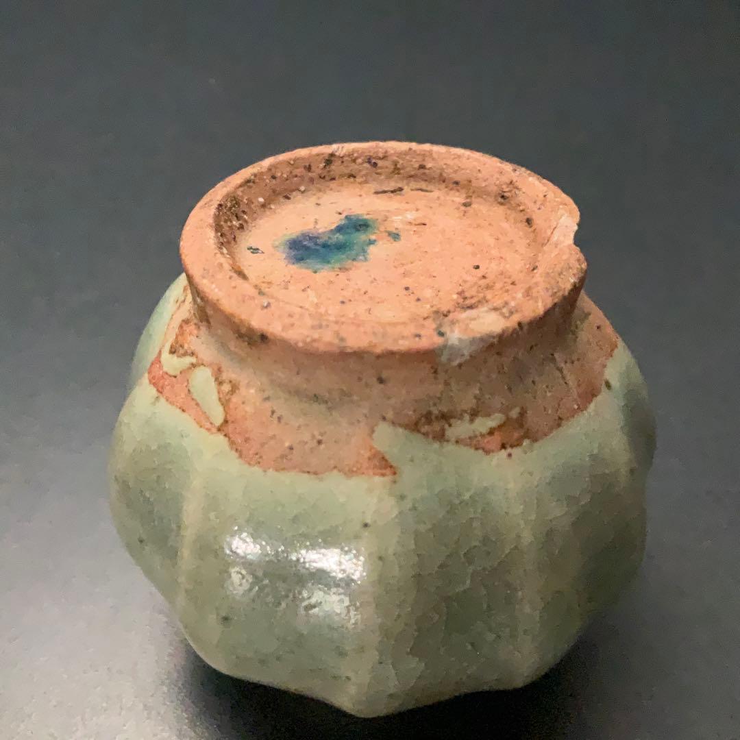 青磁鎬文小壺 タイ スンコロク 骨董 ∅ 5cm R1400ダM タイ・骨董・出土