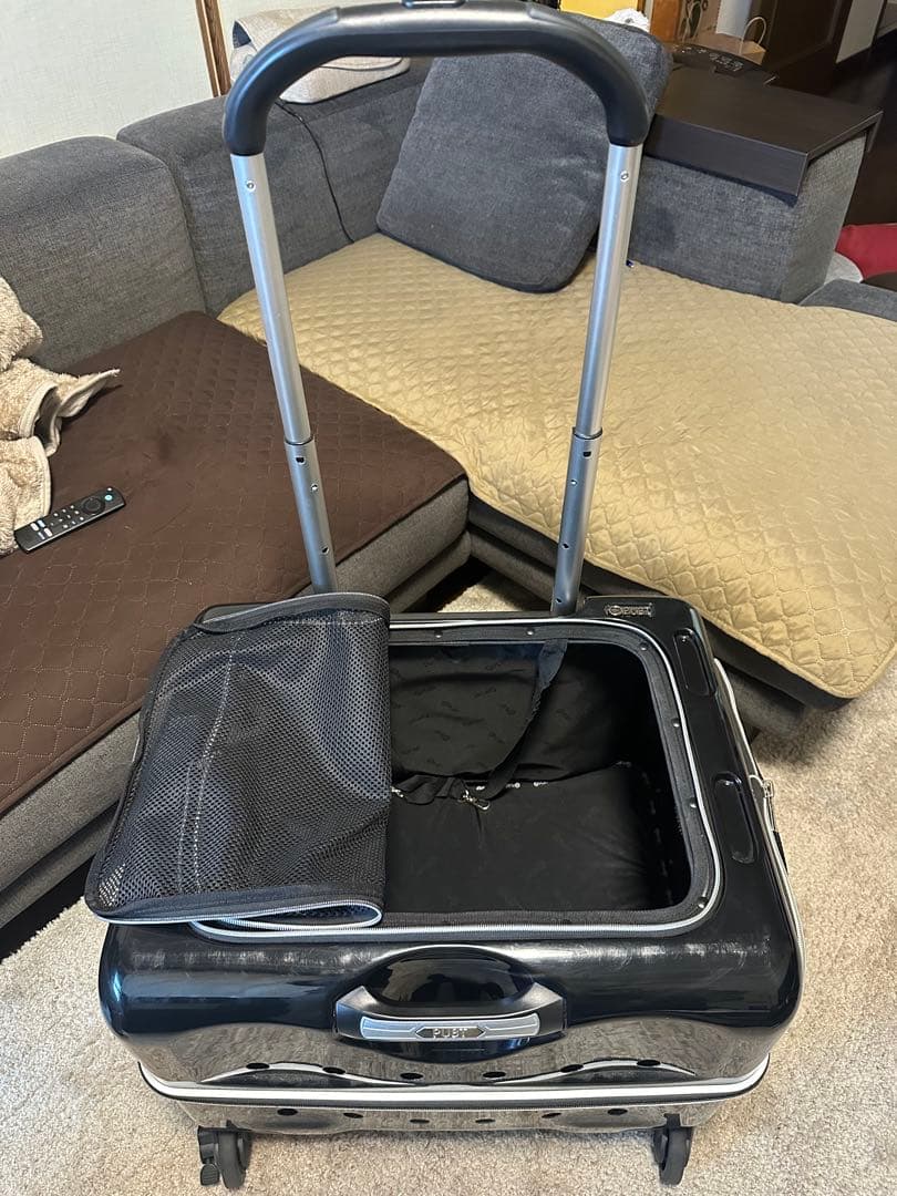 犬用キャリーバッグ・キャスター付き PUBTの通販はau PAY マーケット