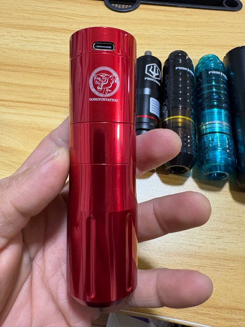 タトゥーマシン7個とボーナスバッテリー2個