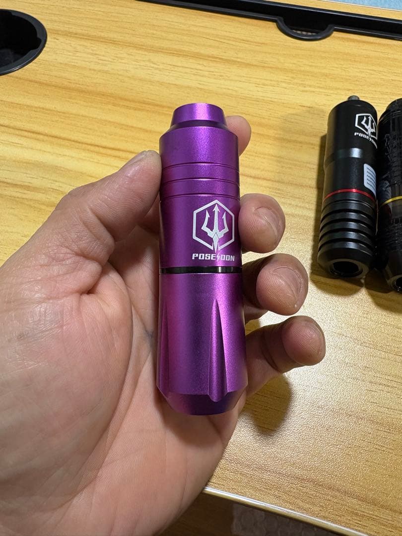 タトゥーマシン7個とボーナスバッテリー2個