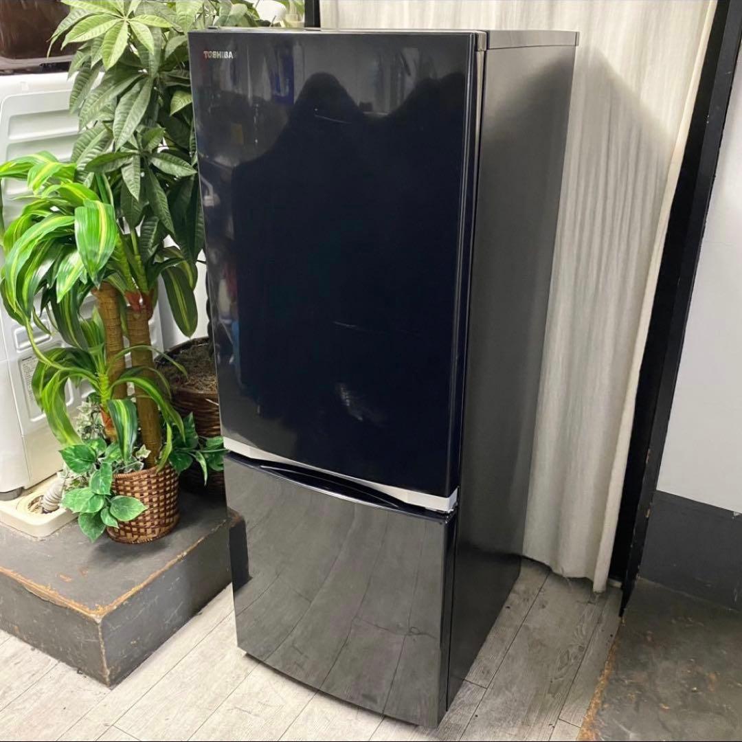 人気のブラック家電！ちょっとだけ大きめの153Lが使いやすい♪2ドア冷凍