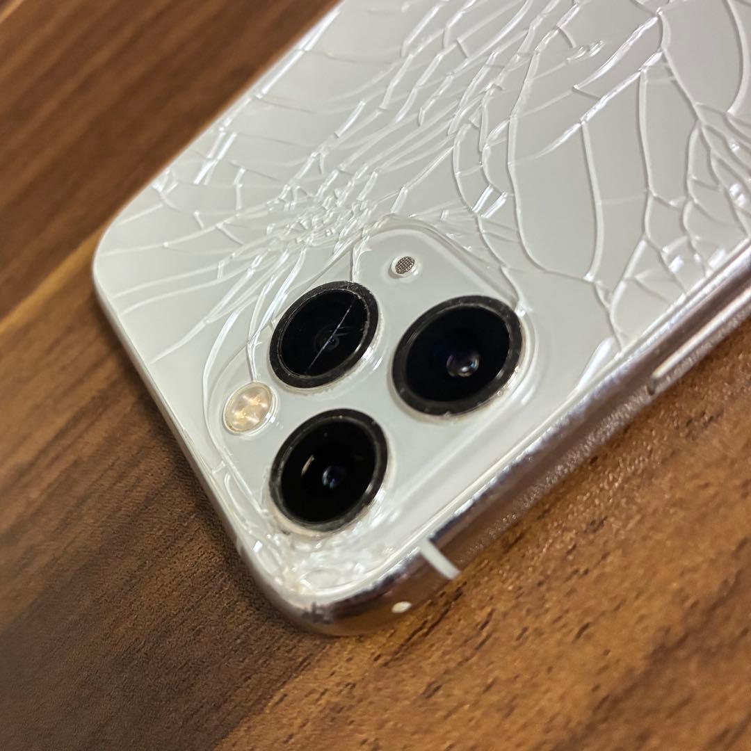 Apple iPhone 11 Pro 64GB 最大バッテリー容量84%