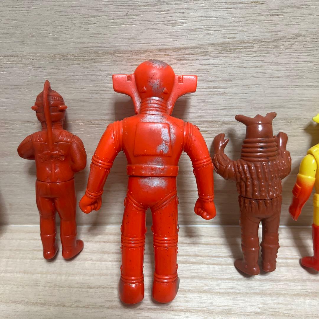 希少ブルマァクミニソフビ 当時物無版権 メフィラス星人、 - メルカリ