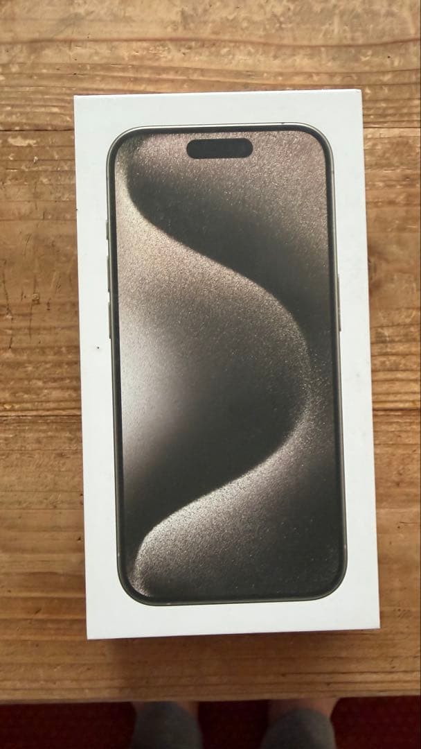 画面割れ】iPhone 15 Pro 256GB ナチュラルチタニウム