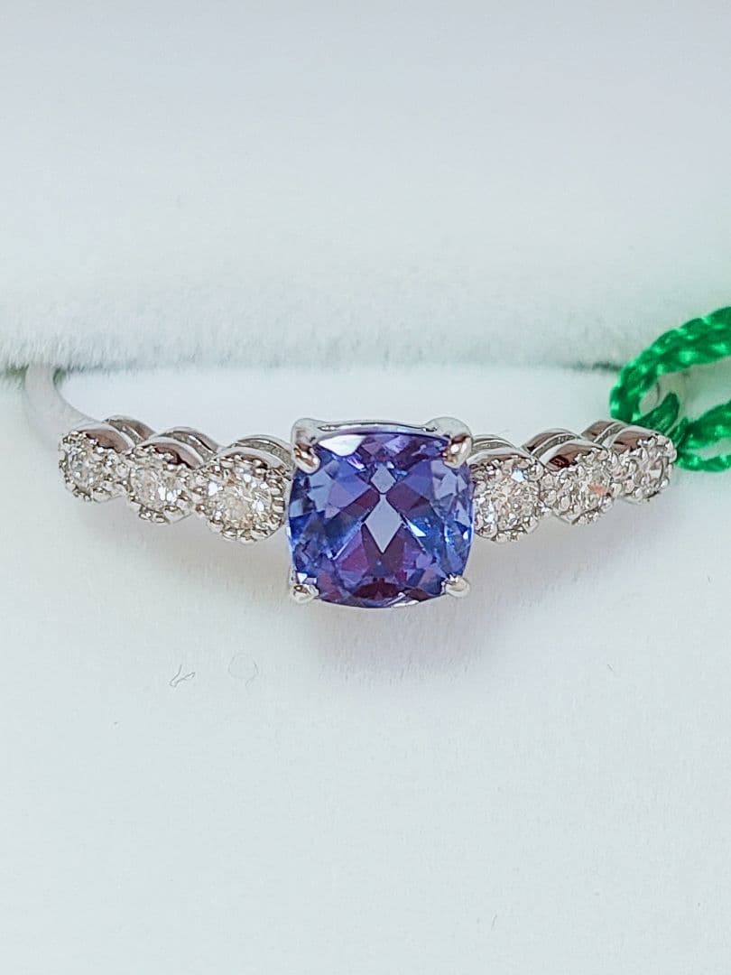 未使用品 pt900 天然タンザナイト ダイヤモンド リング