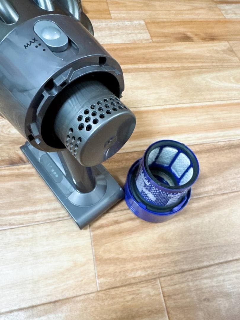 分解洗浄済】298-ダイソン dyson v10 sv12 掃除機 作動品