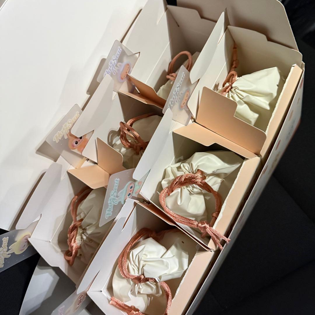 LABUBU THE MONSTERS Have A Seatぬいぐるみ開封済み