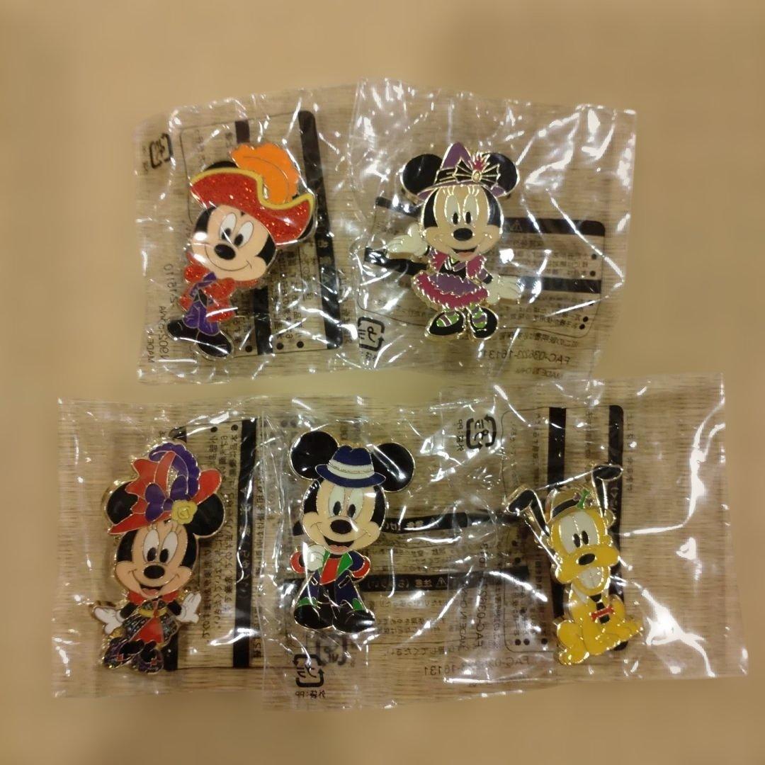 ディズニーリゾート ゲーム景品 ピンバッジなど 58点