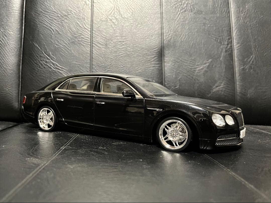 ベントレー　フライングスーパー　1/18