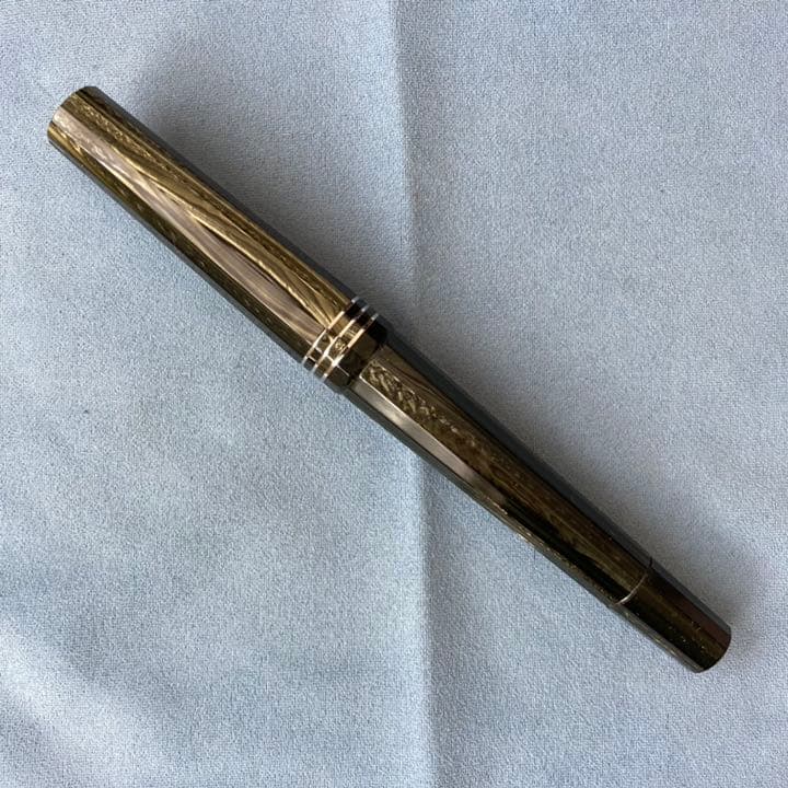 万年筆 レオナルド Wild World Celluloid LE 万年筆 レオナルド Wild