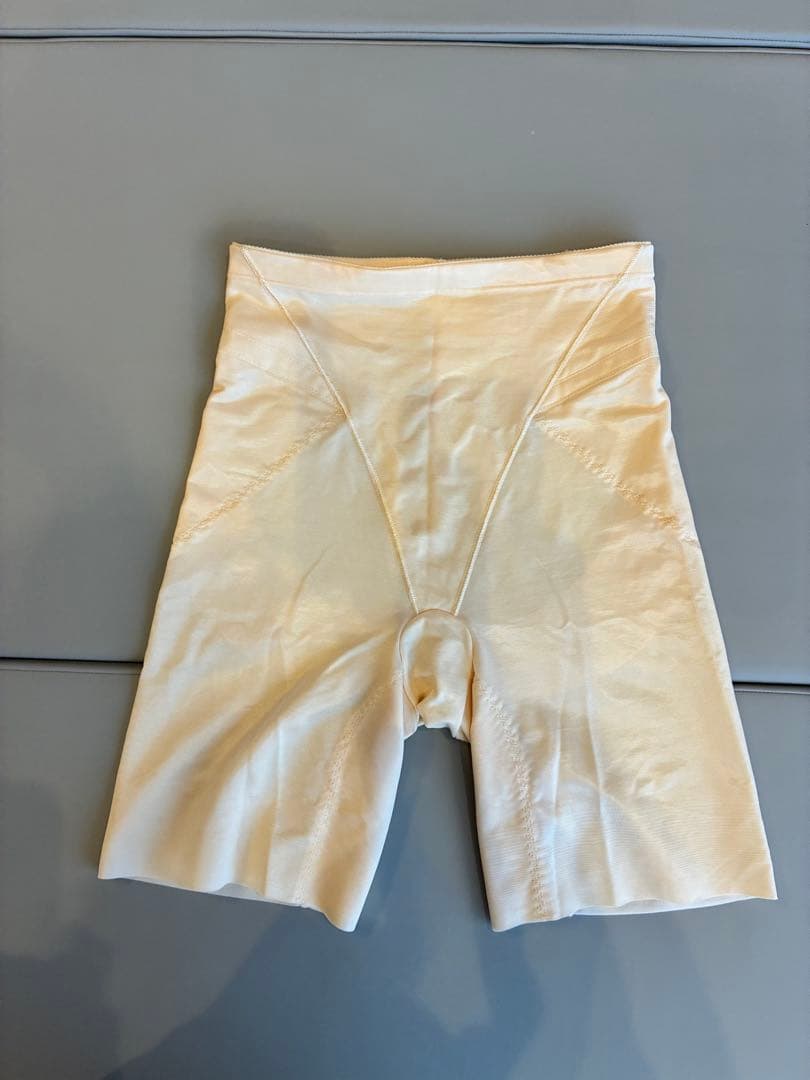 FOUR SIS & CO. ブライダルインナー G75 76 82 3点セット