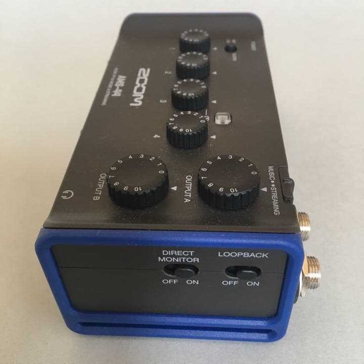 zoom AMS-44 オーディオインターフェース オーディオインターフェイス