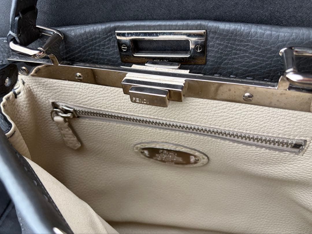 FENDI セレリア ピーカブー ミディアム アスファルトグレー