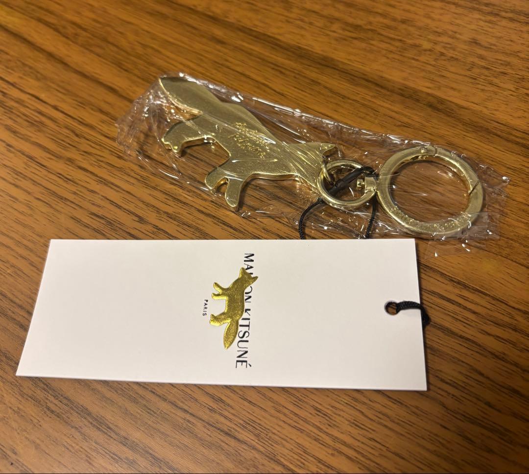 メゾンキツネ　プロフィール フォックス チャーム