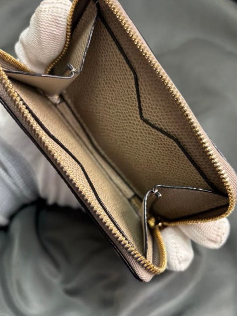 美品✨ヴァレクストラ ケース オイスターグレー ベージュ【送料込み】