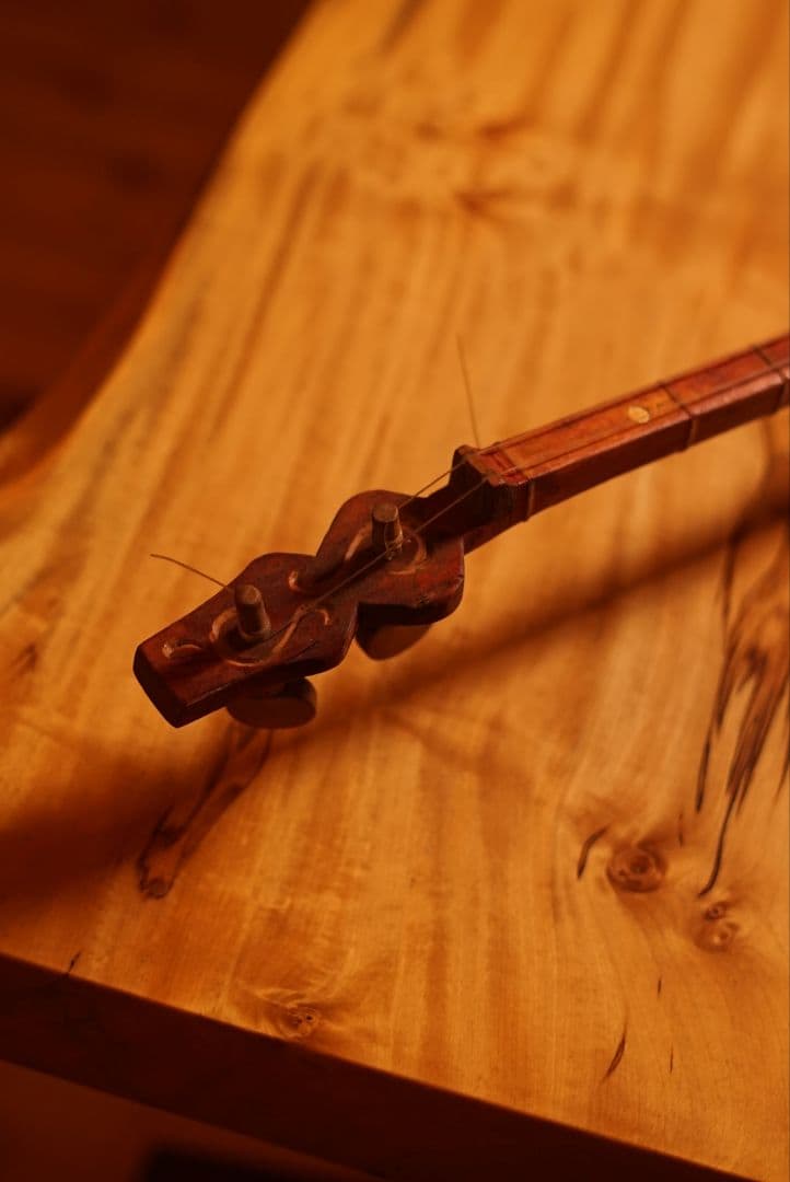 木製２弦楽器　琴