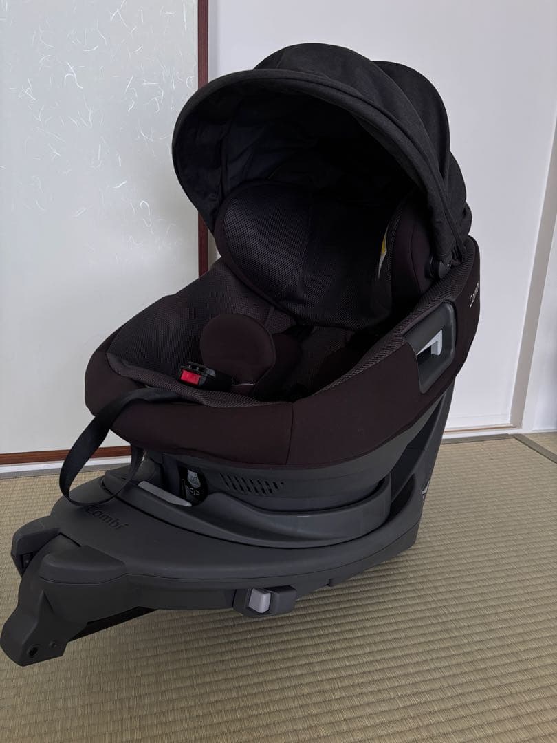 combi チャイルドシート THE S ISOFIX